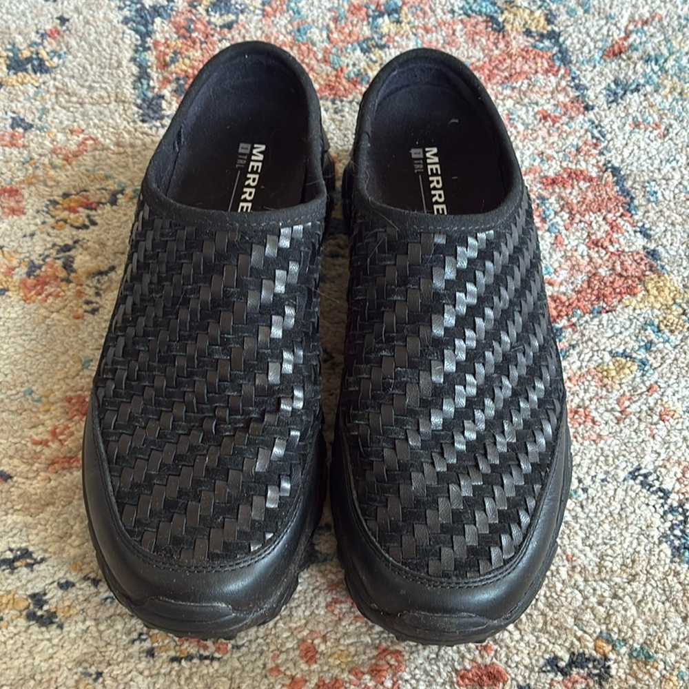 Hardly worn Merrell Woven Mocs 1TRL Men’s 9.5